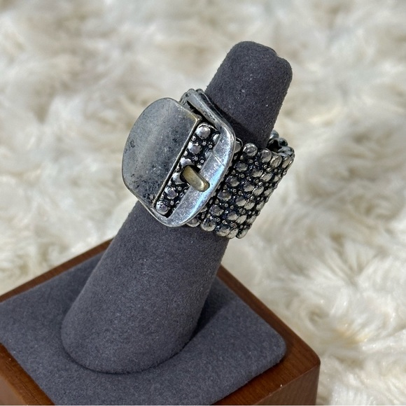 🔥SALE 4/$25 Distressed Silver Tone Buckle Fashion Ring with Stretchy Band - Picture 3 of 8